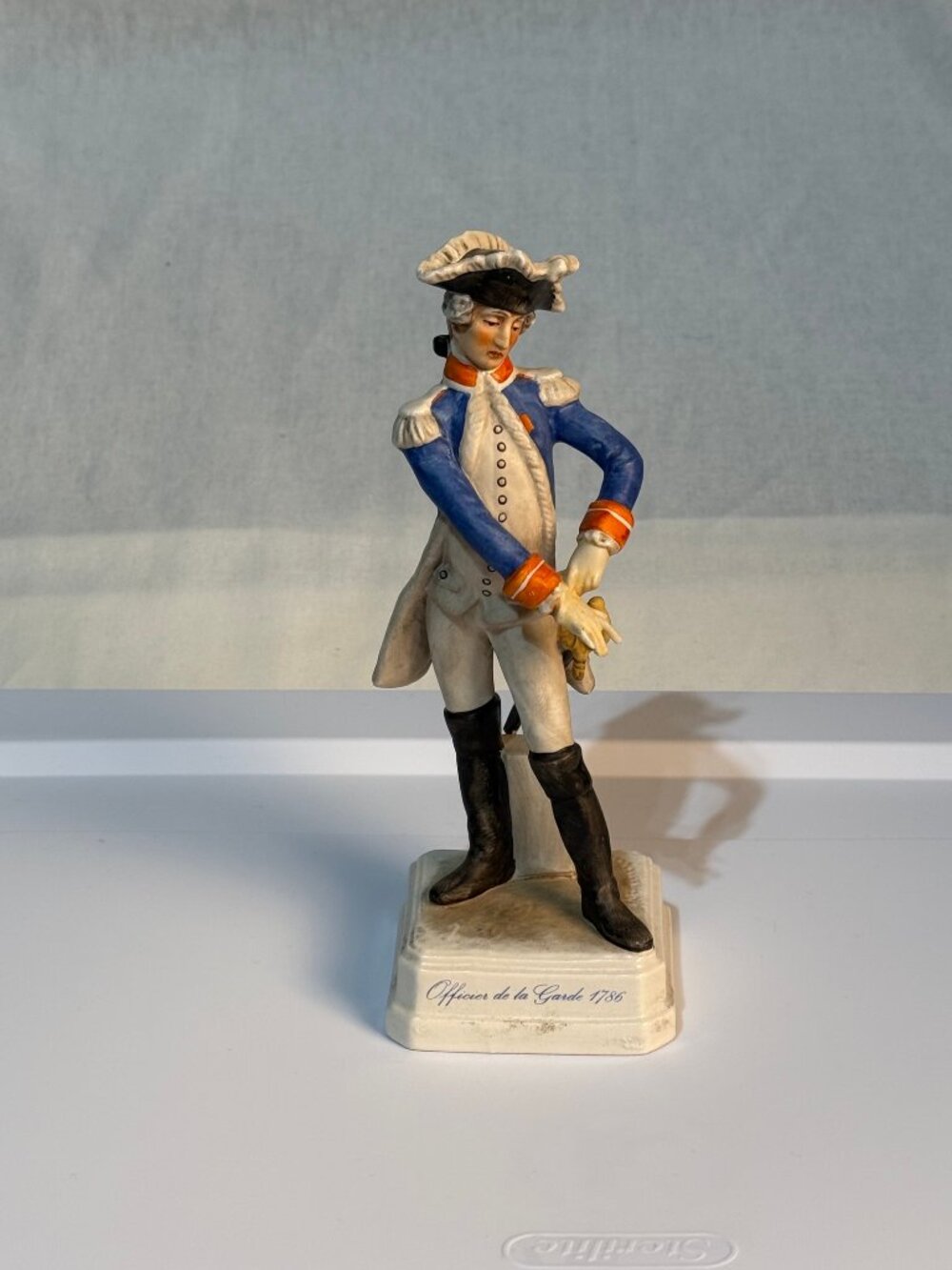 Goebel Officier De La Garde 1786 LF7 Military Soldier Figurine Blue White